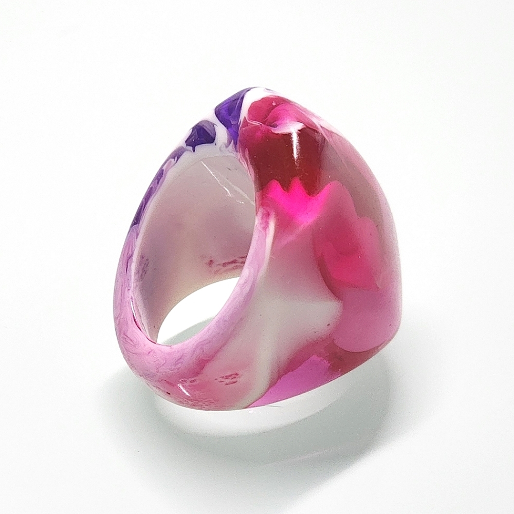 Large Vintage Mod Marbled Lucite Ring